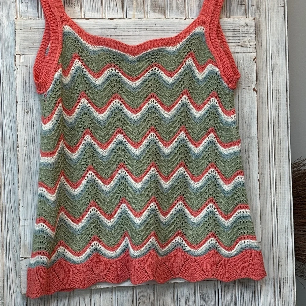 POL Chevron Knit Tank Top in Coral and Olive Size Small EUC - Picture 7 of 9